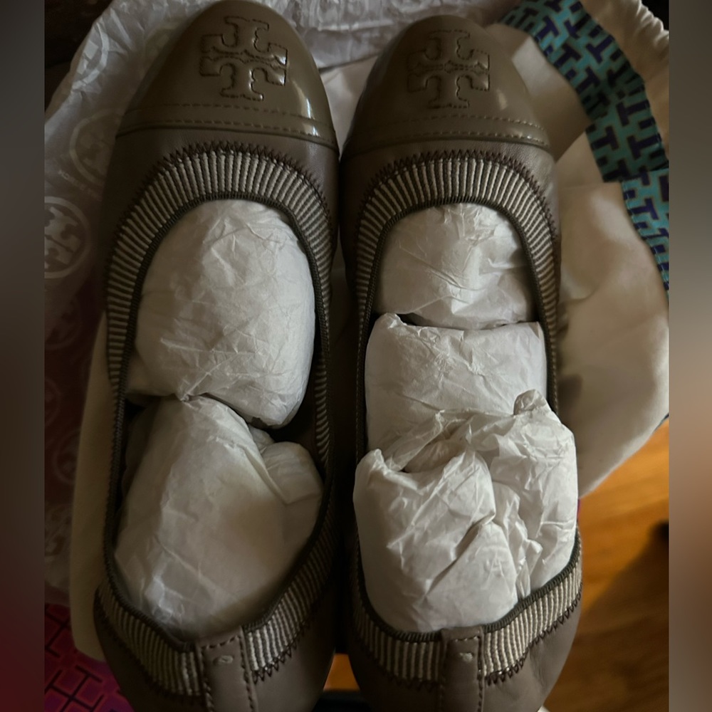 Tory Burch ballet flat shoes